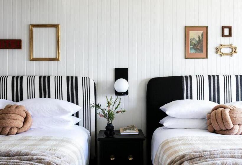 バルコニー付スタンダード４ベッドルーム, Bluebird Ocean Point Inn