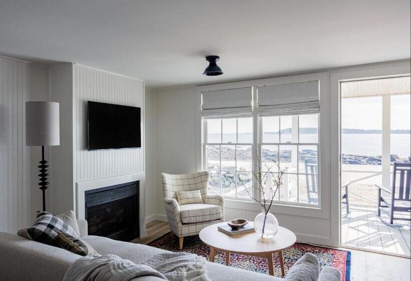 オーシャンビュースイート, Bluebird Ocean Point Inn