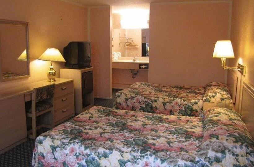 디럭스 룸, Nisei Inn