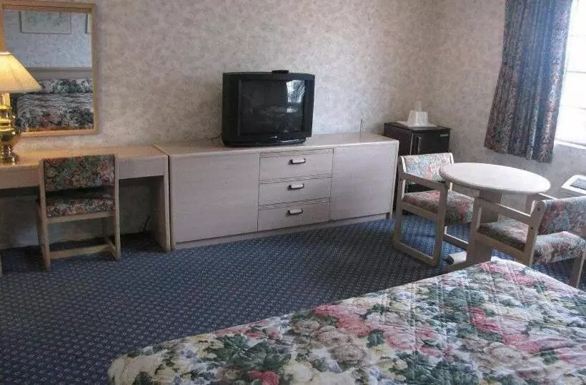 اتاق استاندارد با تخت بزرگ, Nisei Inn