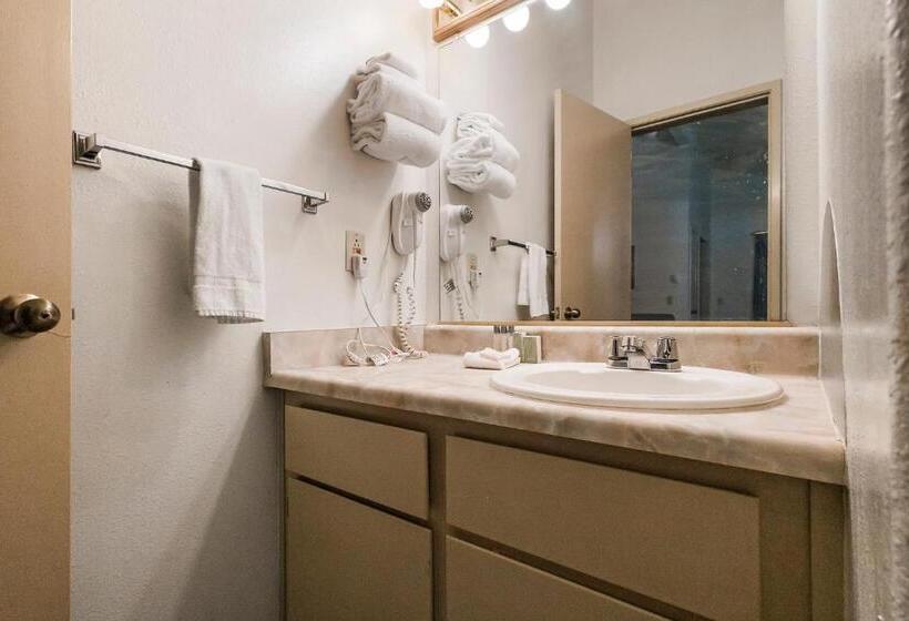 منزل غرفة نوم واحدة, Northern Queen Inn