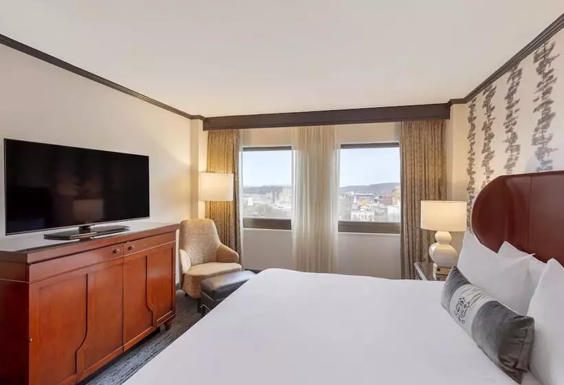 キングサイズベッドのスタンダードルーム, Omni New Haven Hotel At Yale