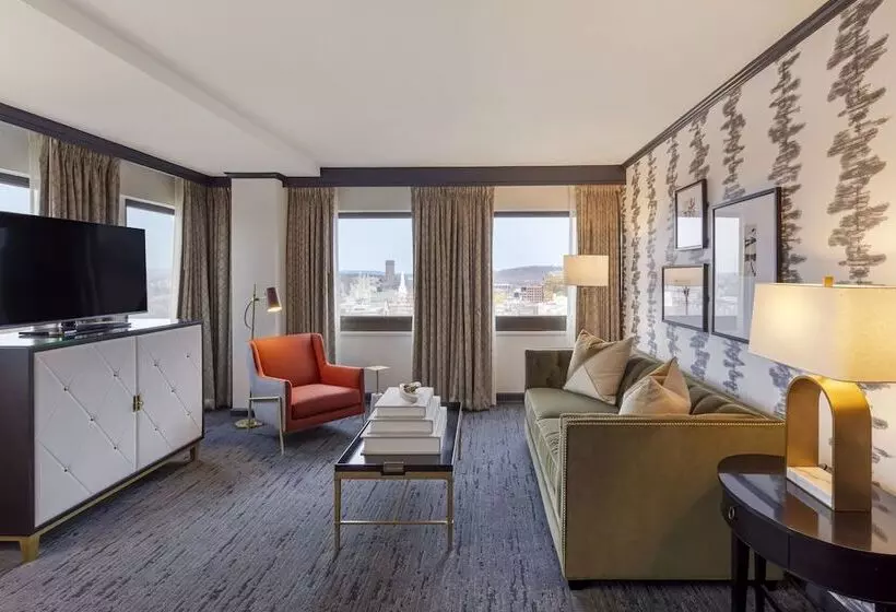 キングサイズベッドのスイートルーム, Omni New Haven Hotel At Yale