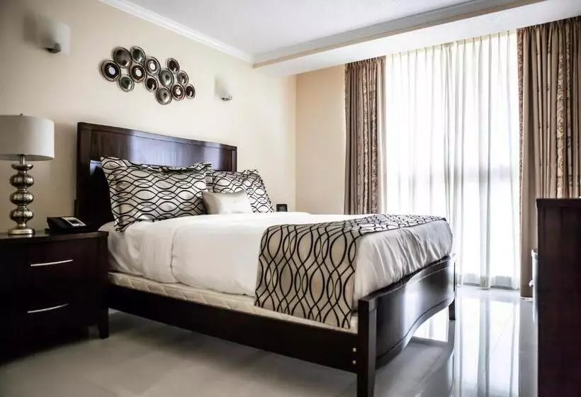 سوییت سوپریور, The Mutiny Luxury Suites