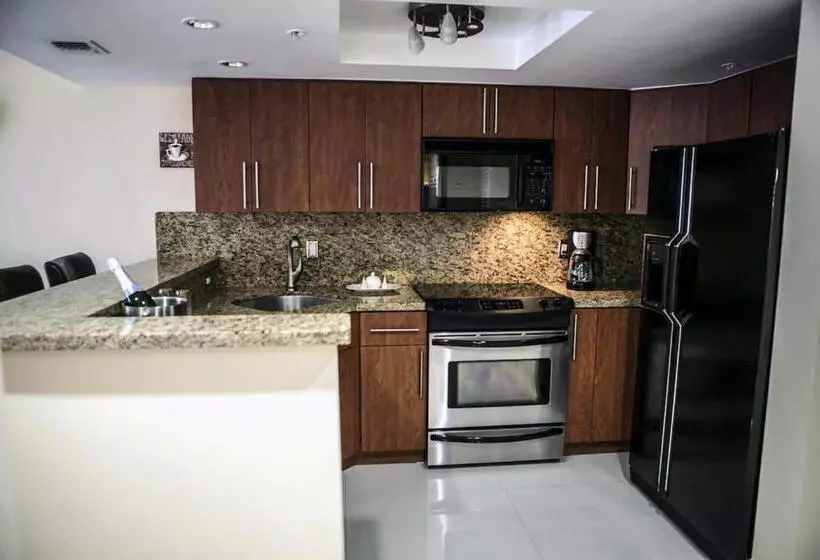 سوییت سوپریور, The Mutiny Luxury Suites