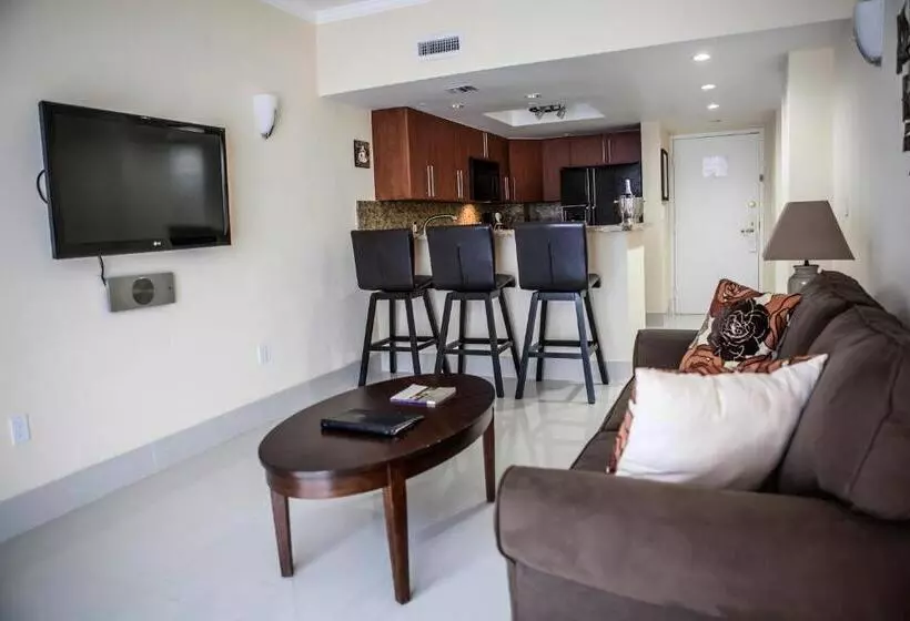 سوئیت دولوکس با چشمانداز, The Mutiny Luxury Suites