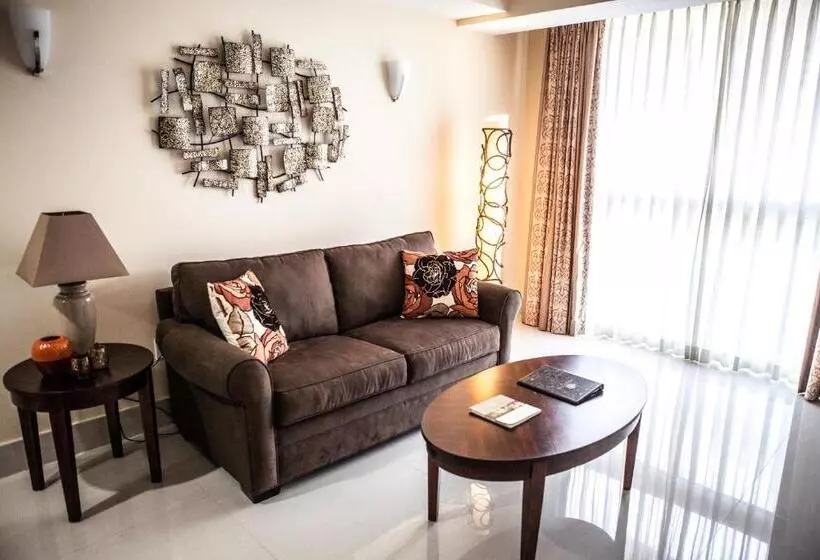 سوئیت دولوکس با چشمانداز, The Mutiny Luxury Suites