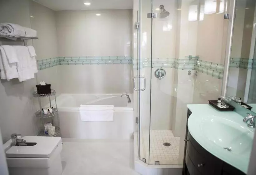 سوئیت دلوکس 2 خوابه, The Mutiny Luxury Suites
