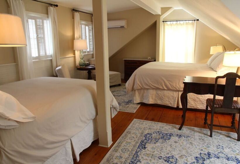 Люкс, The Oak Bluffs Inn