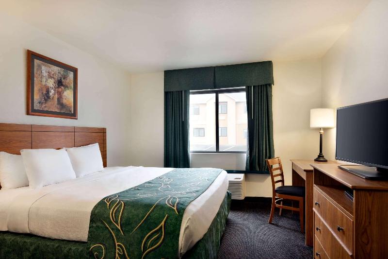 غرفة قياسية سرير كينج, Travelodge By Wyndham Dexter