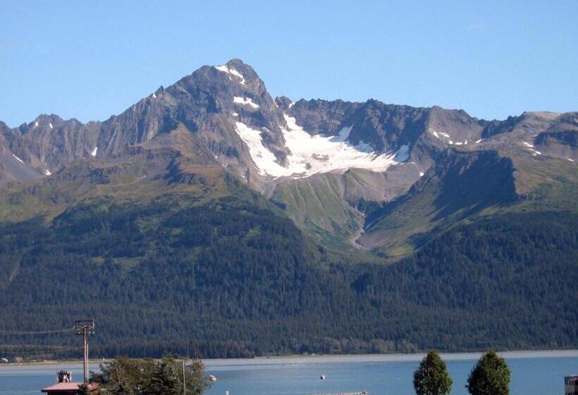 غرفة قياسية سرير ملكى, Murphy's Alaskan Inn