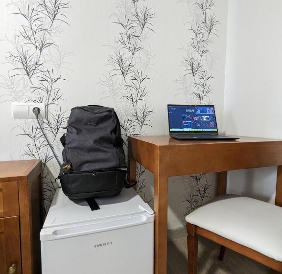 디럭스 룸 킹사이즈 침대, H. O Lar