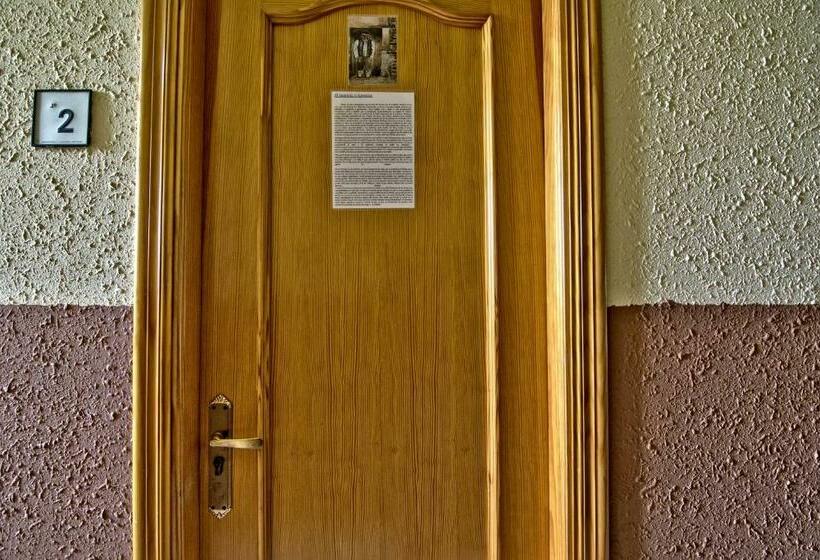 غرفة قياسية, Albergue Juvenil De Bustiello