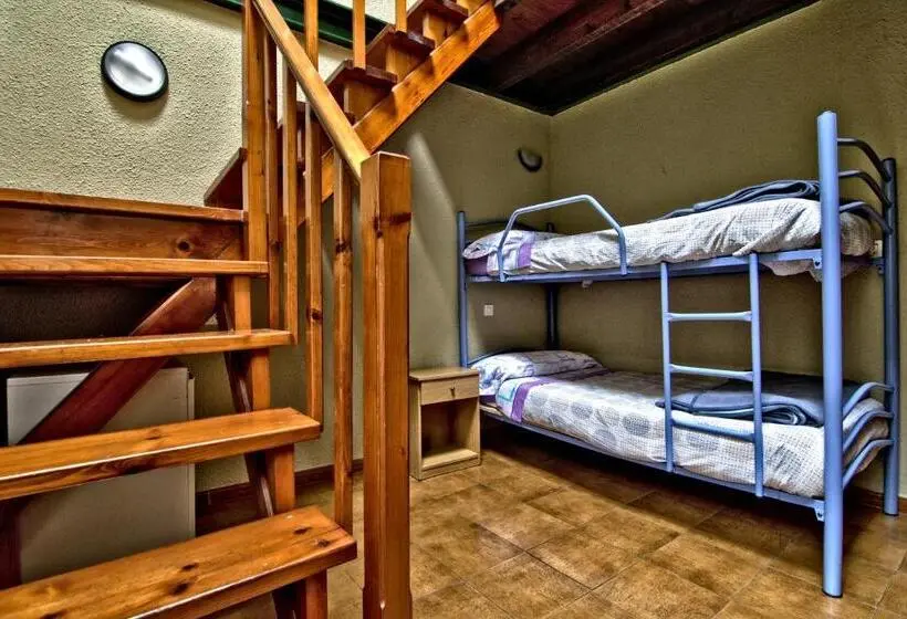 ファミリールーム, Albergue Juvenil De Bustiello