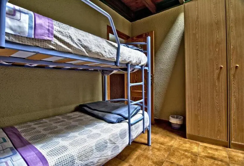 ファミリールーム, Albergue Juvenil De Bustiello