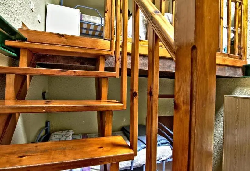 ファミリールーム, Albergue Juvenil De Bustiello
