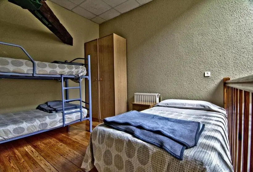 ファミリールーム, Albergue Juvenil De Bustiello