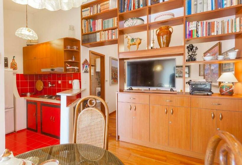 Escritório Estandar Vista Mar, Apartments And Rooms With Wifi Makarska   11063