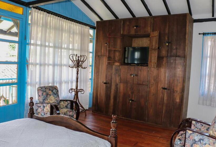 스위트, Casa Hotel El Compadre
