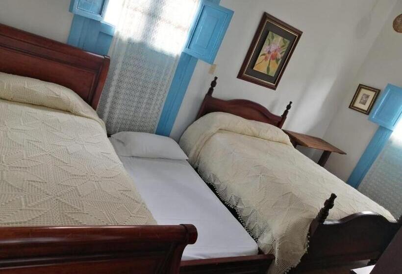 Номер Стандарт Трехместный, Casa Hotel El Compadre