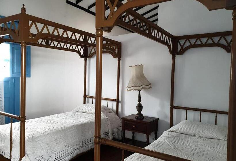 Четырехместный Номер Стандарт, Casa Hotel El Compadre