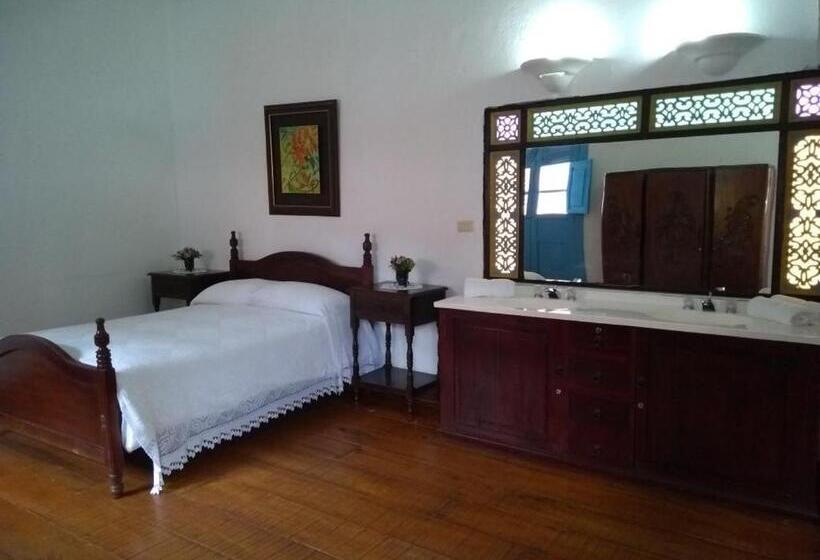 Четырехместный Номер Стандарт, Casa Hotel El Compadre