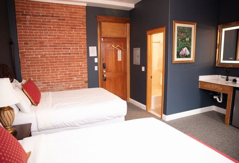 غرفة ديلوكس, The Victor