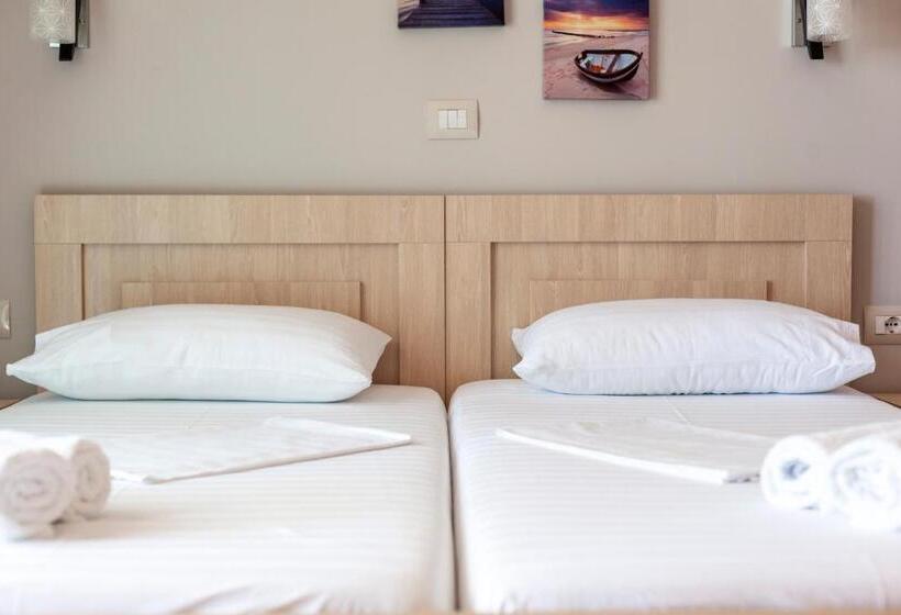 חדר סטנדרט נוף לים עם מרפסת, Toni Retzo Rooms