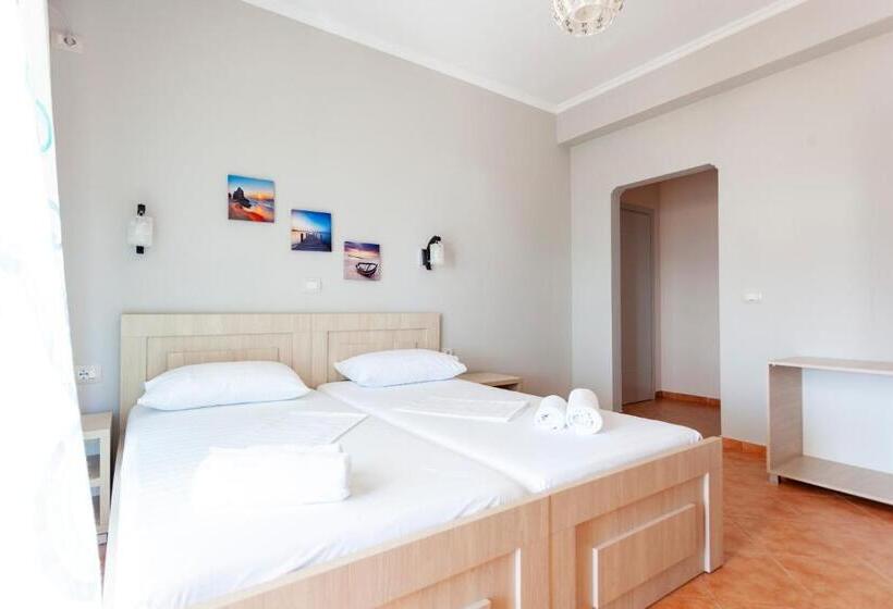 חדר סטנדרט נוף לים עם מרפסת, Toni Retzo Rooms