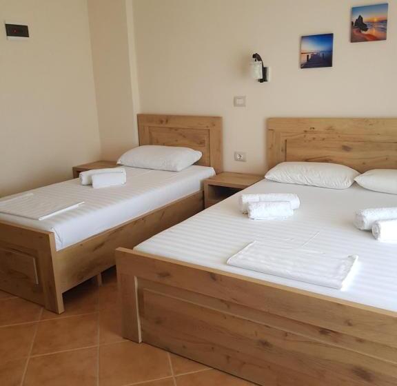 Triple Room Sea View, Toni Retzo Rooms