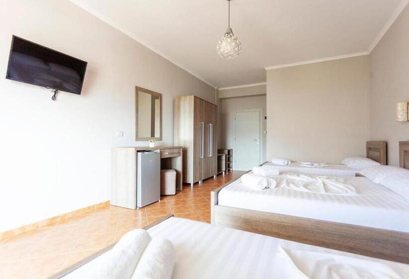 חדר סטנדרט לארבעה נוף לים, Toni Retzo Rooms