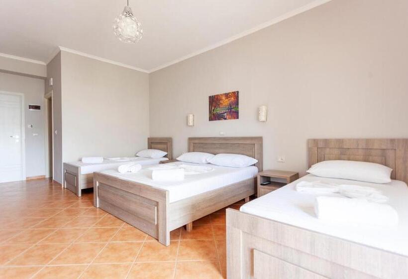 חדר סטנדרט לארבעה נוף לים, Toni Retzo Rooms