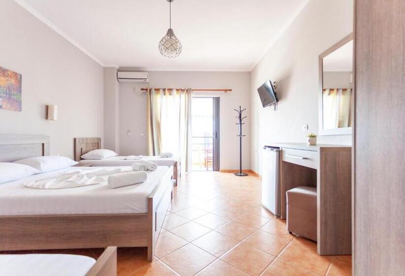 חדר סטנדרט לארבעה נוף לים, Toni Retzo Rooms