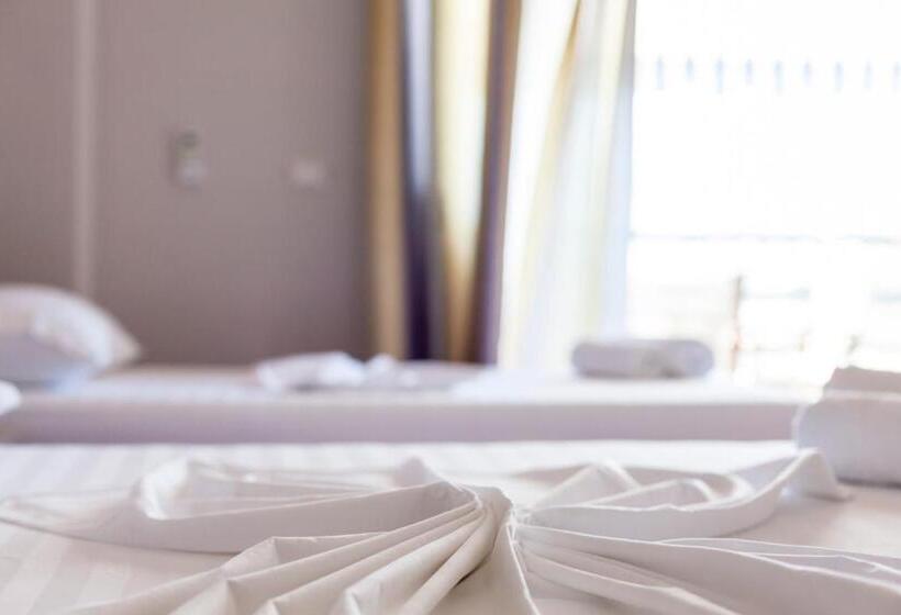 חדר סטנדרט לארבעה נוף לים, Toni Retzo Rooms