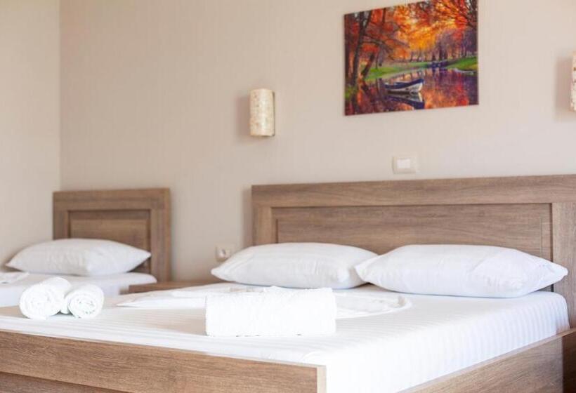 חדר סטנדרט לארבעה נוף לים, Toni Retzo Rooms