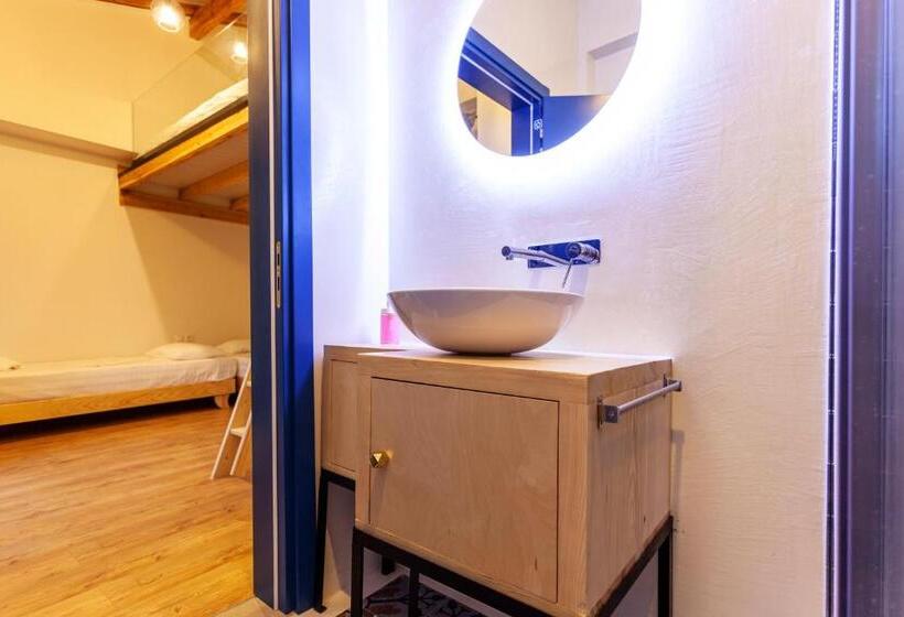 חדר דלוקס לארבעה, Toni Retzo Rooms