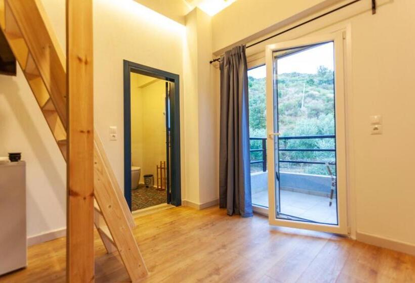 חדר דלוקס לארבעה, Toni Retzo Rooms