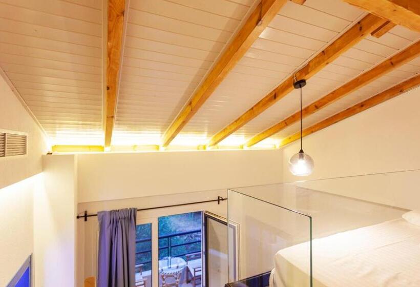 חדר דלוקס לארבעה, Toni Retzo Rooms