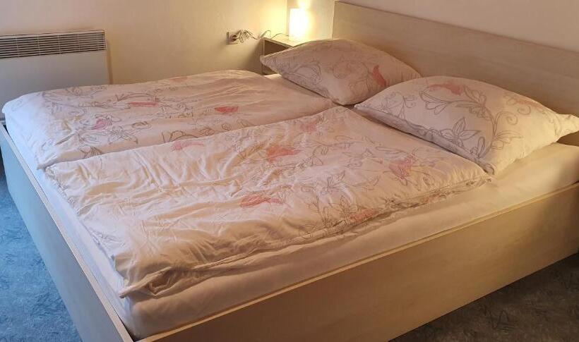 2 Bedrooms Apartment Mountain View, Apartments And Rooms Milena