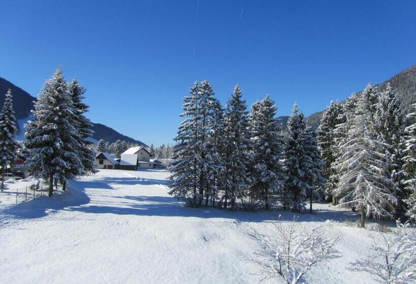 דירה בת חדר שינה 1 עם מרפסת, Apartments And Rooms Milena