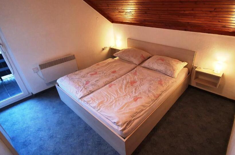 2 Bedrooms Apartment Mountain View, Apartments And Rooms Milena