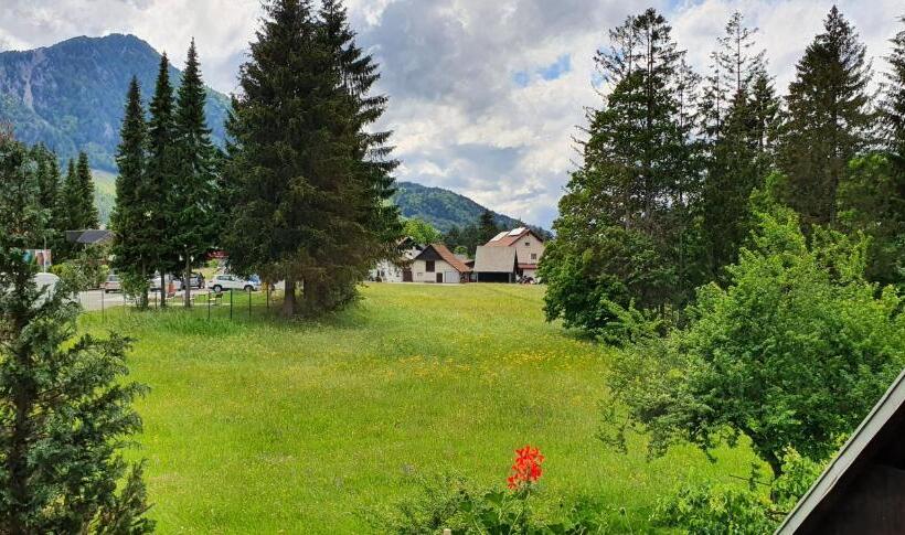 דירה בת חדר שינה 1 עם מרפסת, Apartments And Rooms Milena