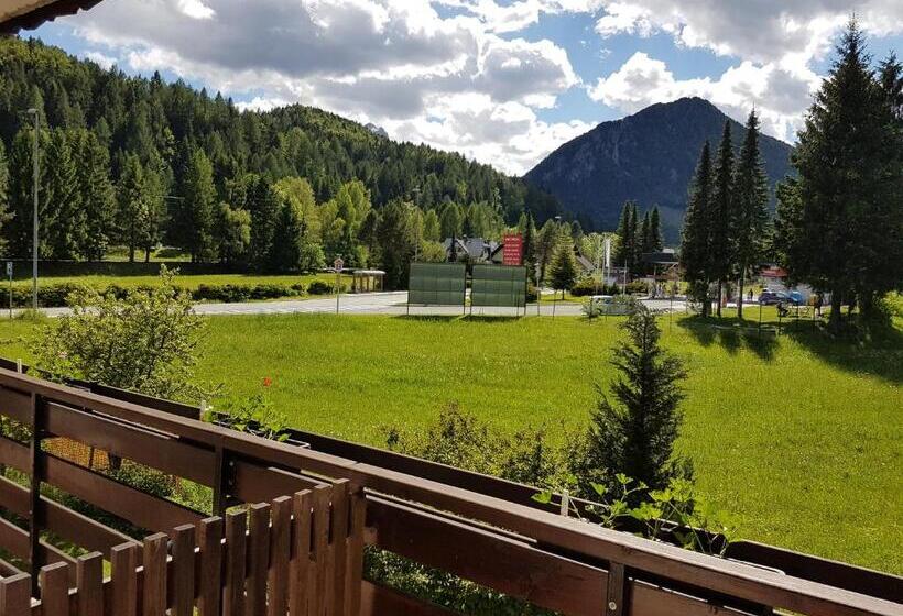 דירה בת חדר שינה 1 עם מרפסת, Apartments And Rooms Milena