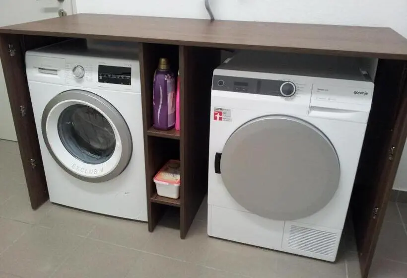 آپارتمان 1 خوابه با بالکن, Apartments And Rooms Milena