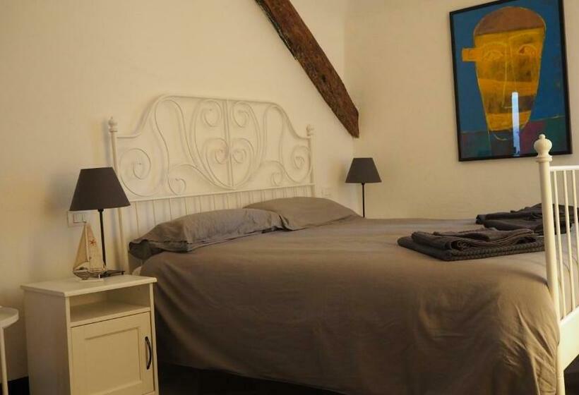 غرفة عائلية, Q.b. Osteria