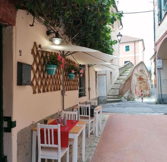 غرفة عائلية, Q.b. Osteria