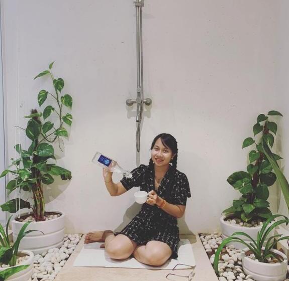 غرفة ديلوكس مطلة على حمام السباحة, The B Resort