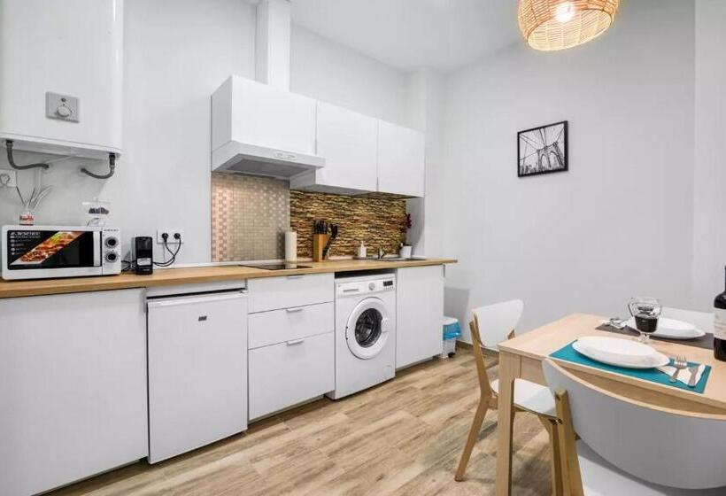 آپارتمان 1 خوابه با بالکن, Umihouse Apartamentos Centro Alicante