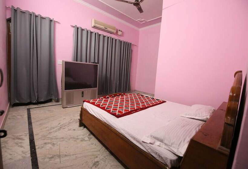 Deluxe Svit, The Karnal Resort