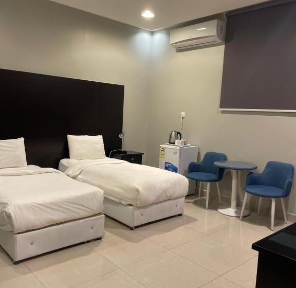 Standard Studio, آنتري للشقق المخدومة